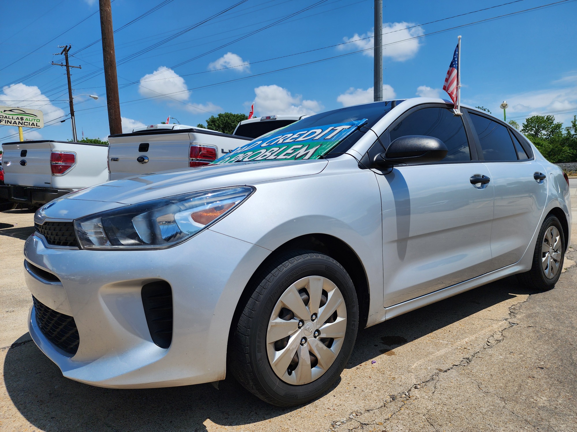 2018 SILVER Kia Rio LX (3KPA24ABXJE) with an 1.6L L4 DOHC 16V engine, 6A transmission, located at 2660 S.Garland Avenue, Garland, TX, 75041, (469) 298-3118, 32.885387, -96.656776 - Welcome to DallasAutos4Less, one of the Premier BUY HERE PAY HERE Dealers in the North Dallas Area. We specialize in financing to people with NO CREDIT or BAD CREDIT. We need proof of income, proof of residence, and a ID. Come buy your new car from us today!! This is a Very clean 2018 KIA RIO LX - Photo #7
